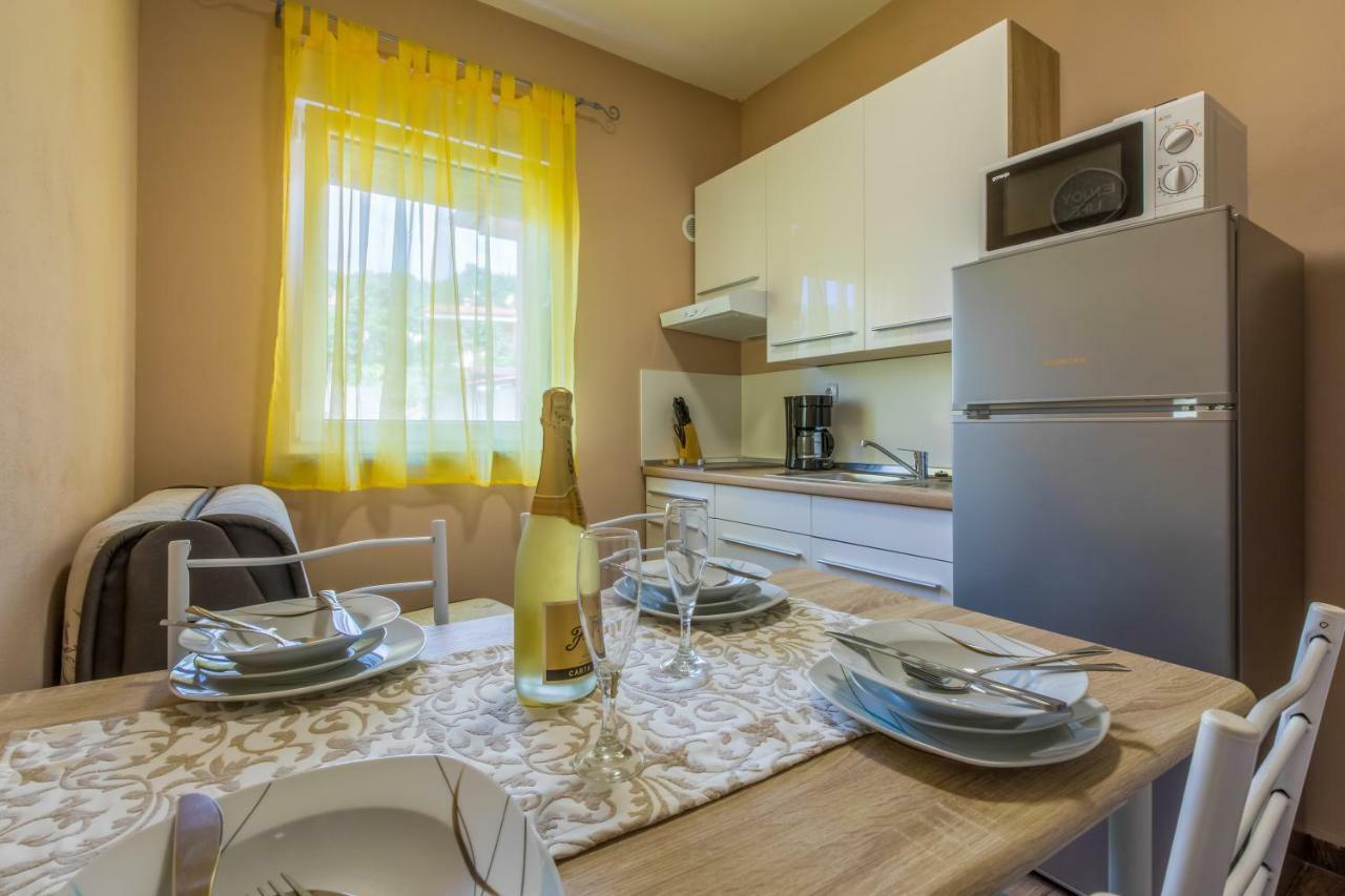 Apartmani Vesna Opric Экстерьер фото